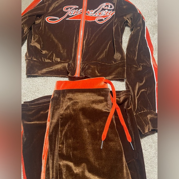 Velvet Crop Jacket With Pants Set - Picture 6 of 6